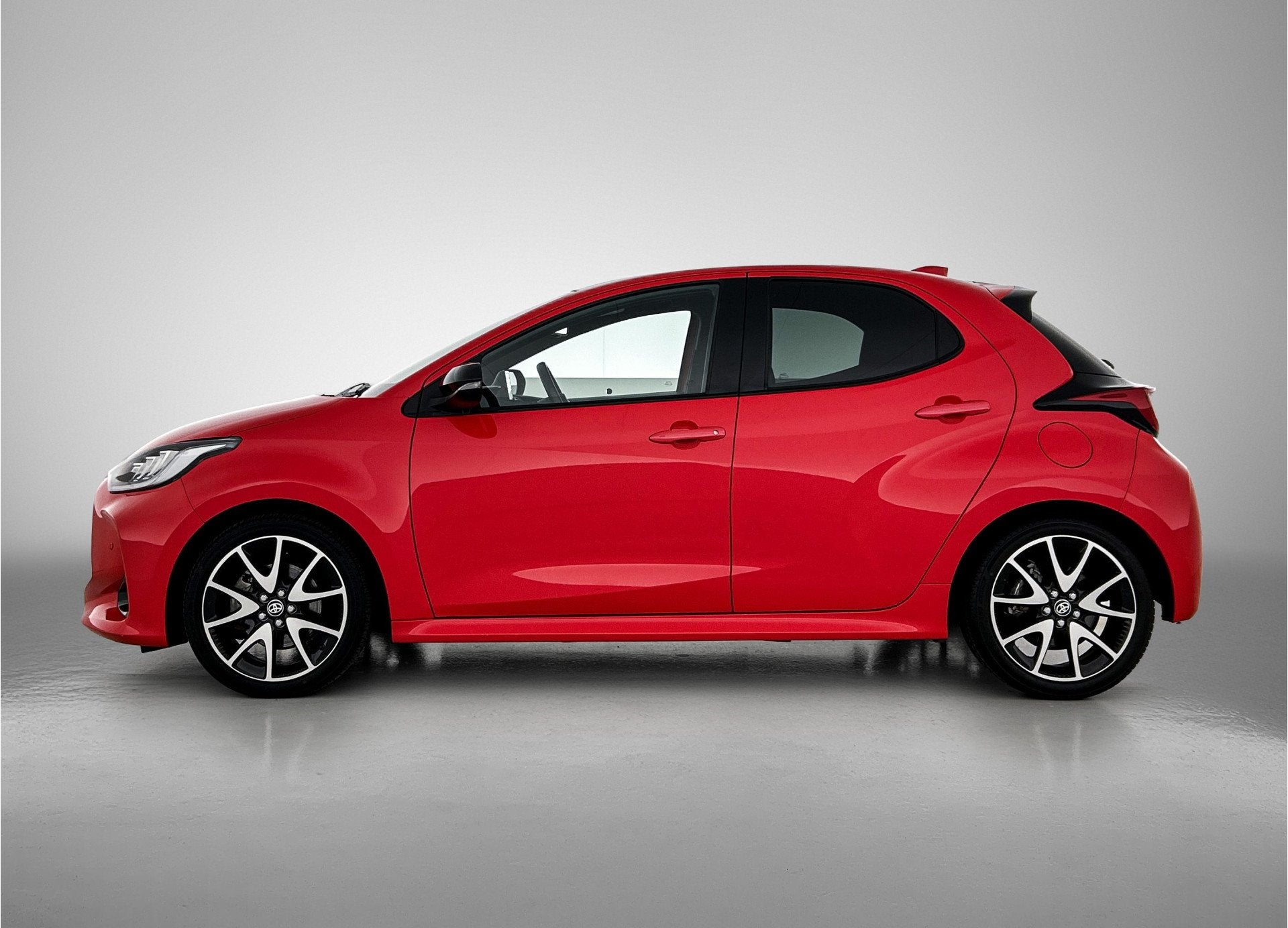 Toyota Yaris 1.5 Hybrid Executive | Premium Pack |, 12 maanden, Gebruikt, Bedrijf, Hybride Elektrisch/Benzine
