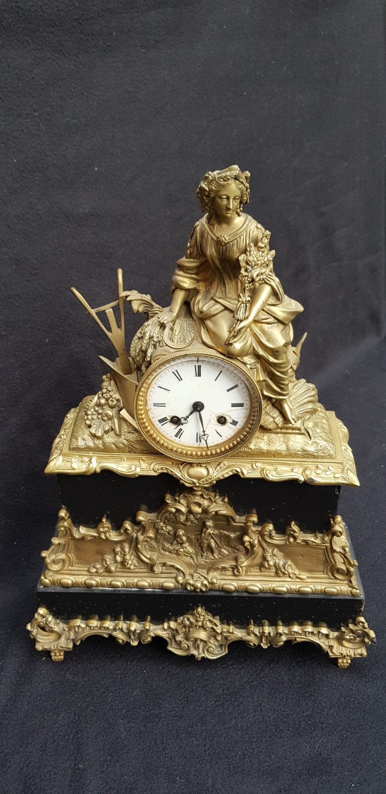 Antieke Franse bronzen pendule met marmeren voet, Ophalen