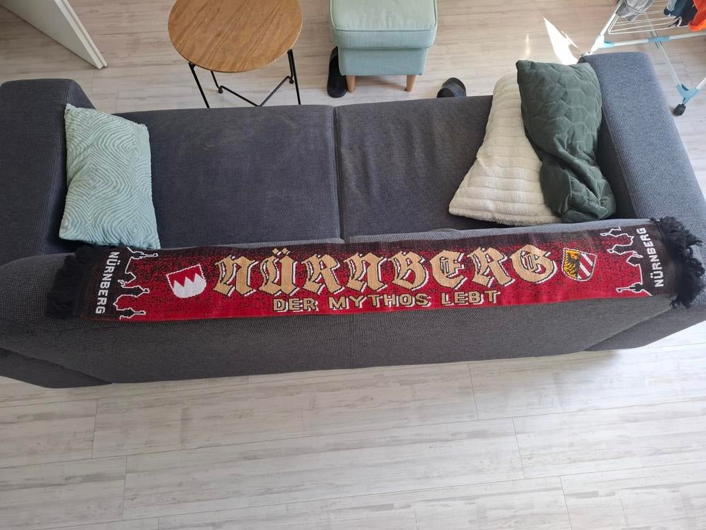 Sjaal 1. FC Nürnberg, Ophalen of Verzenden, Zo goed als nieuw, Buitenlandse clubs, Vaantje of Sjaal