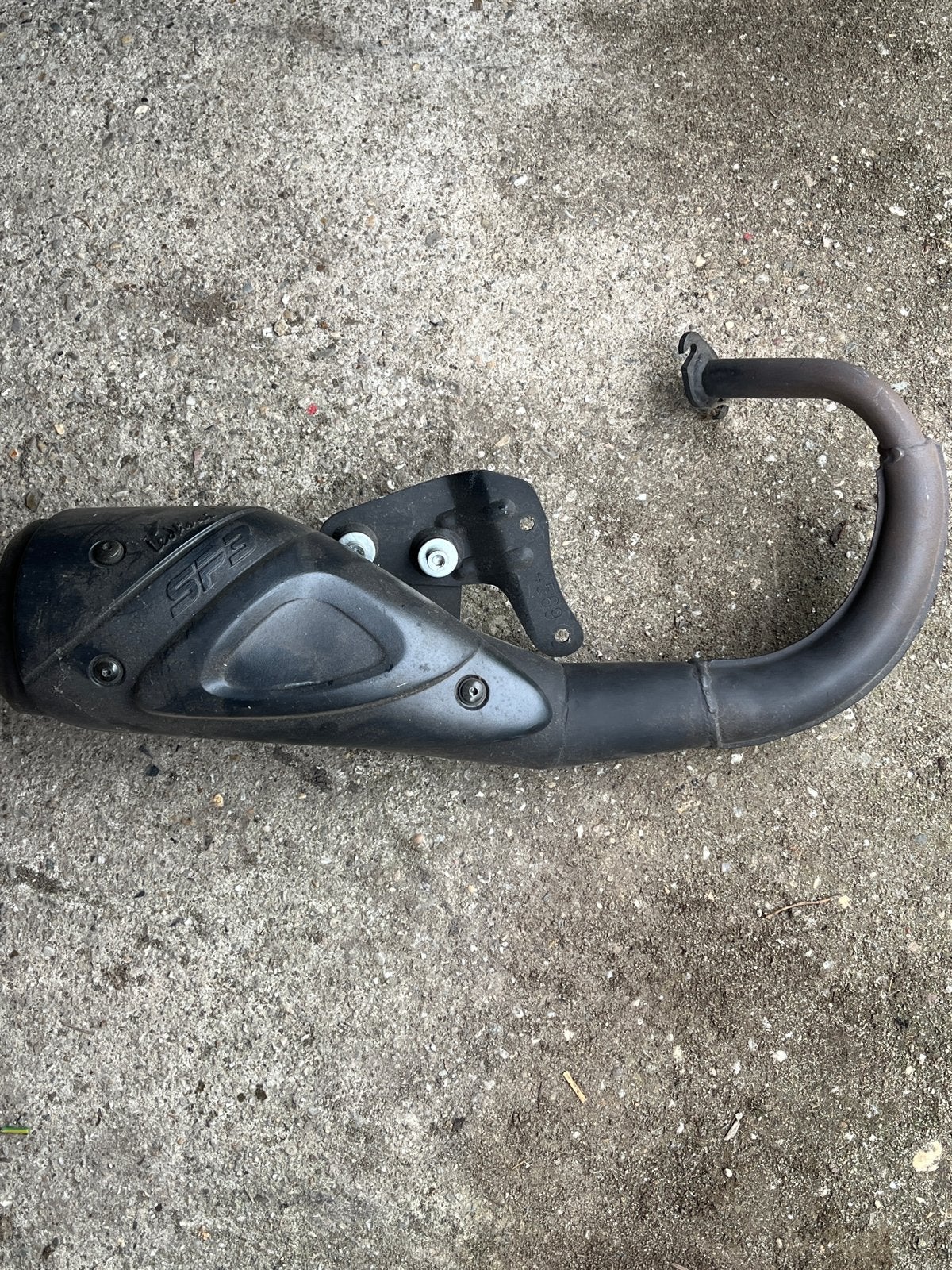Uitlaat scooter - Gebruikt maar in goede staat, Fietsen en Brommers, Ophalen of Verzenden, Gebruikt, Uitlaat