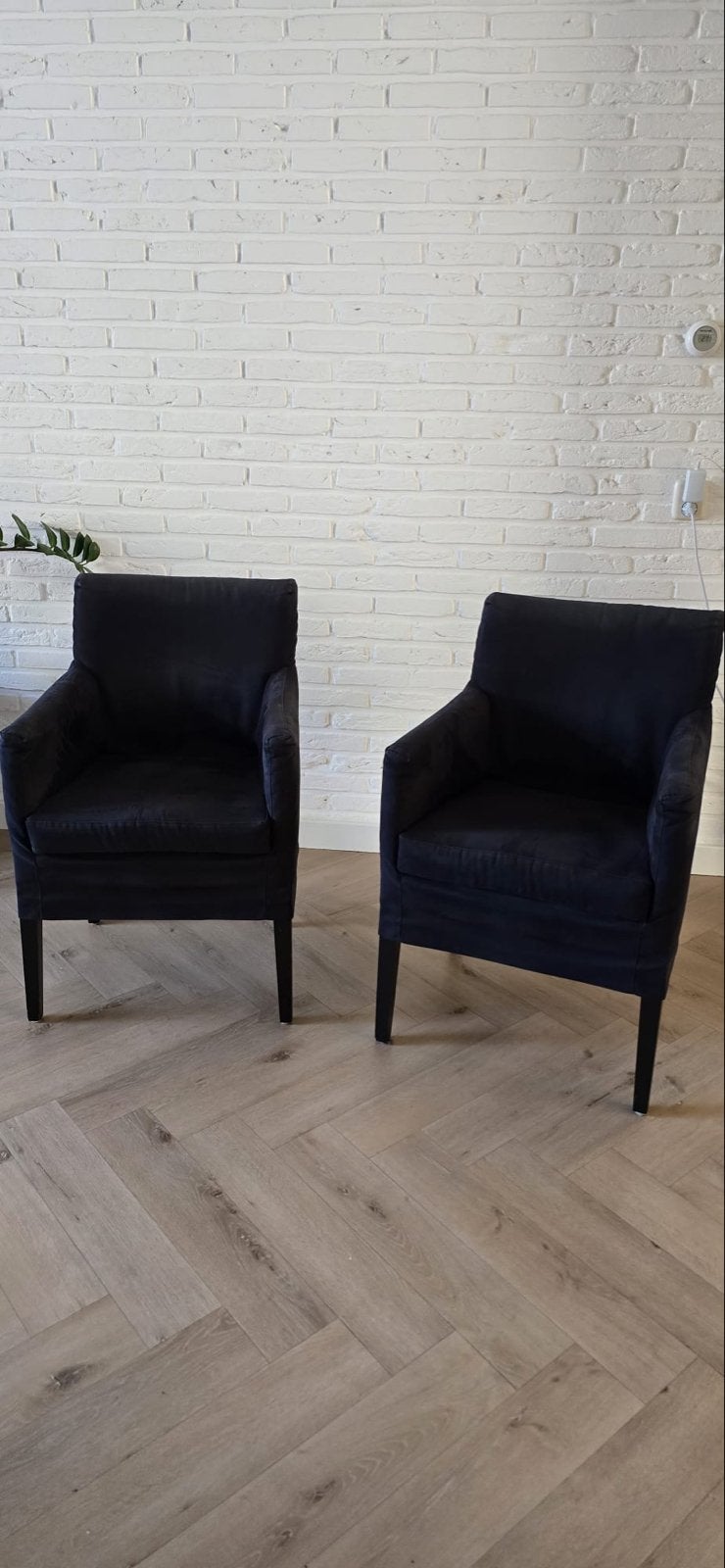 Twee comfortabele zwarte fauteuils, Huis en Inrichting, Stoelen, Ophalen, Twee, Zwart, Zo goed als nieuw