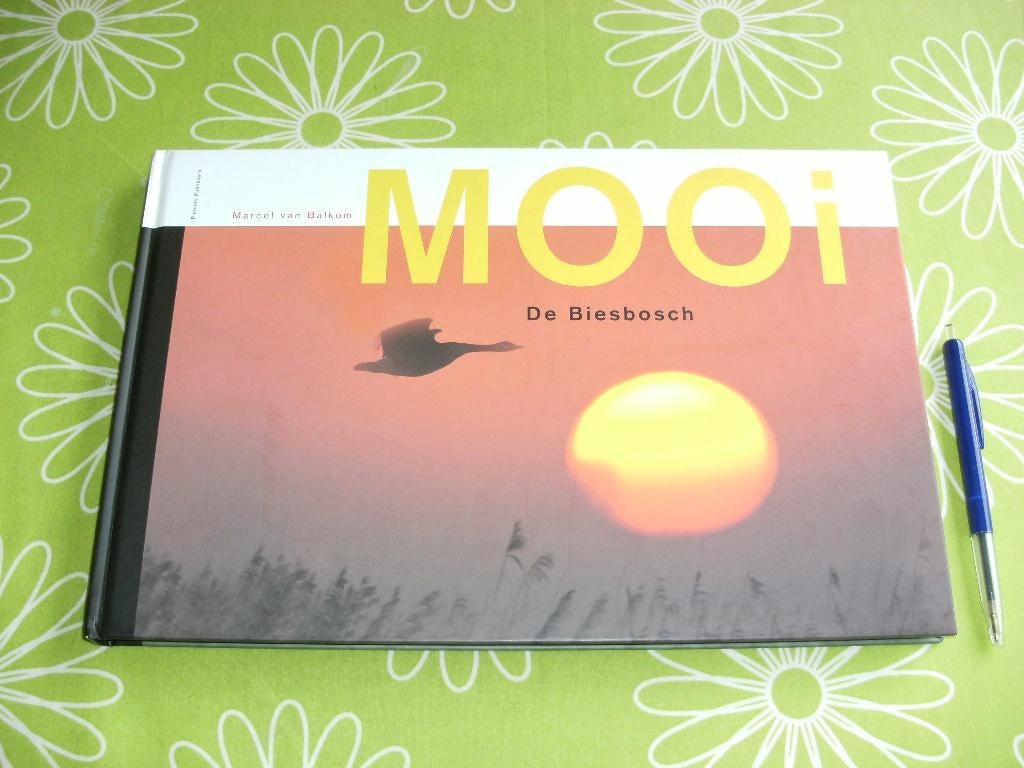 Mooi - De Biesbosch - door Marcel van Balkom, Boeken, Ophalen of Verzenden, Zo goed als nieuw, Natuur algemeen
