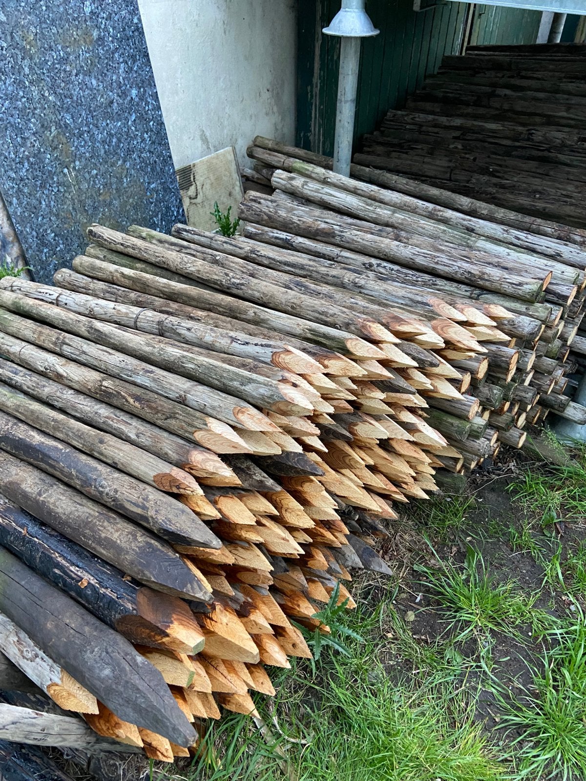 Piket paaltjes 1 meter lang, Ophalen, Zo goed als nieuw, Minder dan 180 cm, Palen