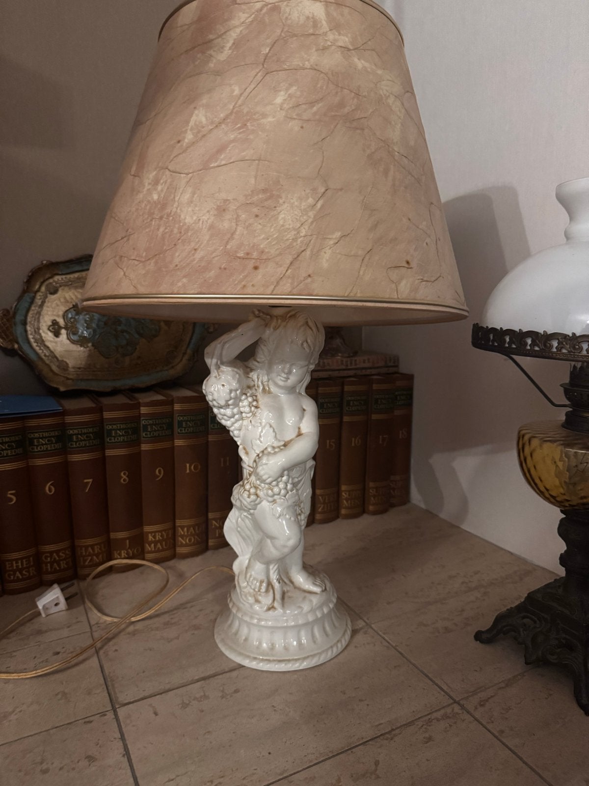 Vintage tafellamp met cherubijn en druiventros, Ophalen of Verzenden