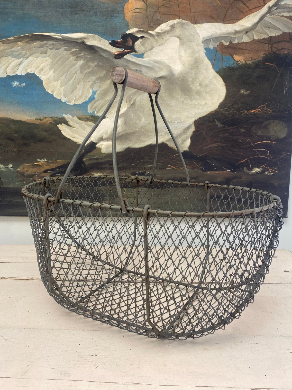 Antieke draadmand met houten handvat, Antiek en Kunst, Curiosa en Brocante, Ophalen of Verzenden