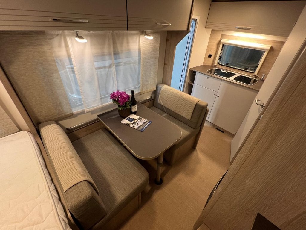 Bürstner Premio Life 425 TS mover, tent, luifel 136, Caravans en Kamperen, Caravans, Bedrijf, Treinzit, Bürstner, 5 tot 6 meter