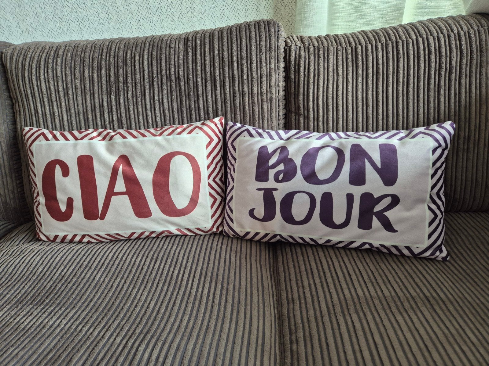 Nieuwe sierkussens 'Ciao' en 'Bon Jour' van Unique Living, Meerkleurig, Nieuw, Ophalen of Verzenden, Sierkussen