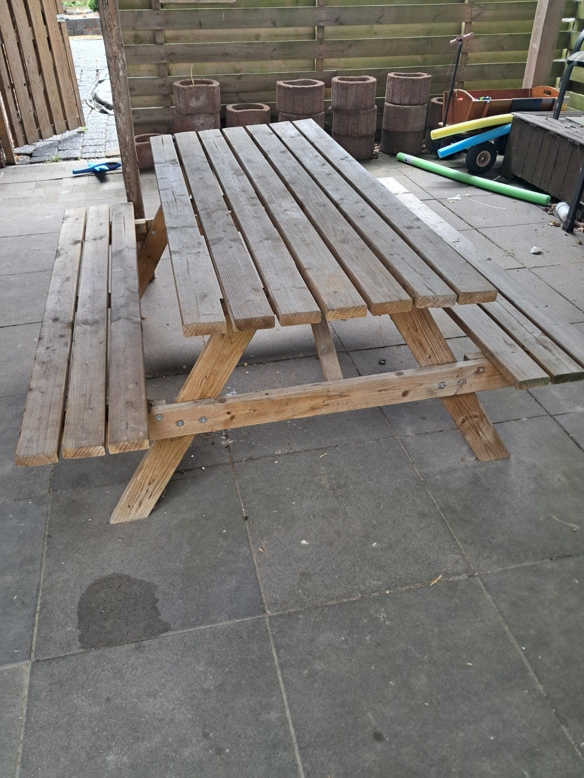 Robuuste houten picknicktafel voor buiten, Tuin en Terras, Picknicktafels, Ophalen, Gebruikt, Onbekend, Onbekend