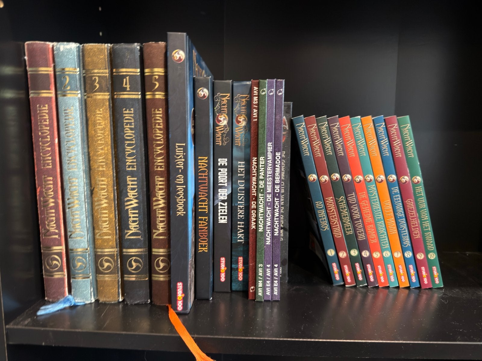Diverse boeken en encyclopedie van de Nachtwacht (Studio 100, Ophalen, Gelezen, Overige onderwerpen, Complete serie