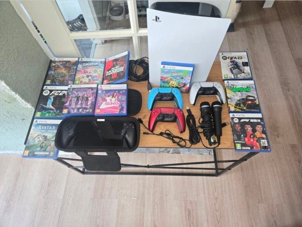 PS5 Bundel: Console, Games, Controllers & Accessoires, Ophalen of Verzenden, Zo goed als nieuw