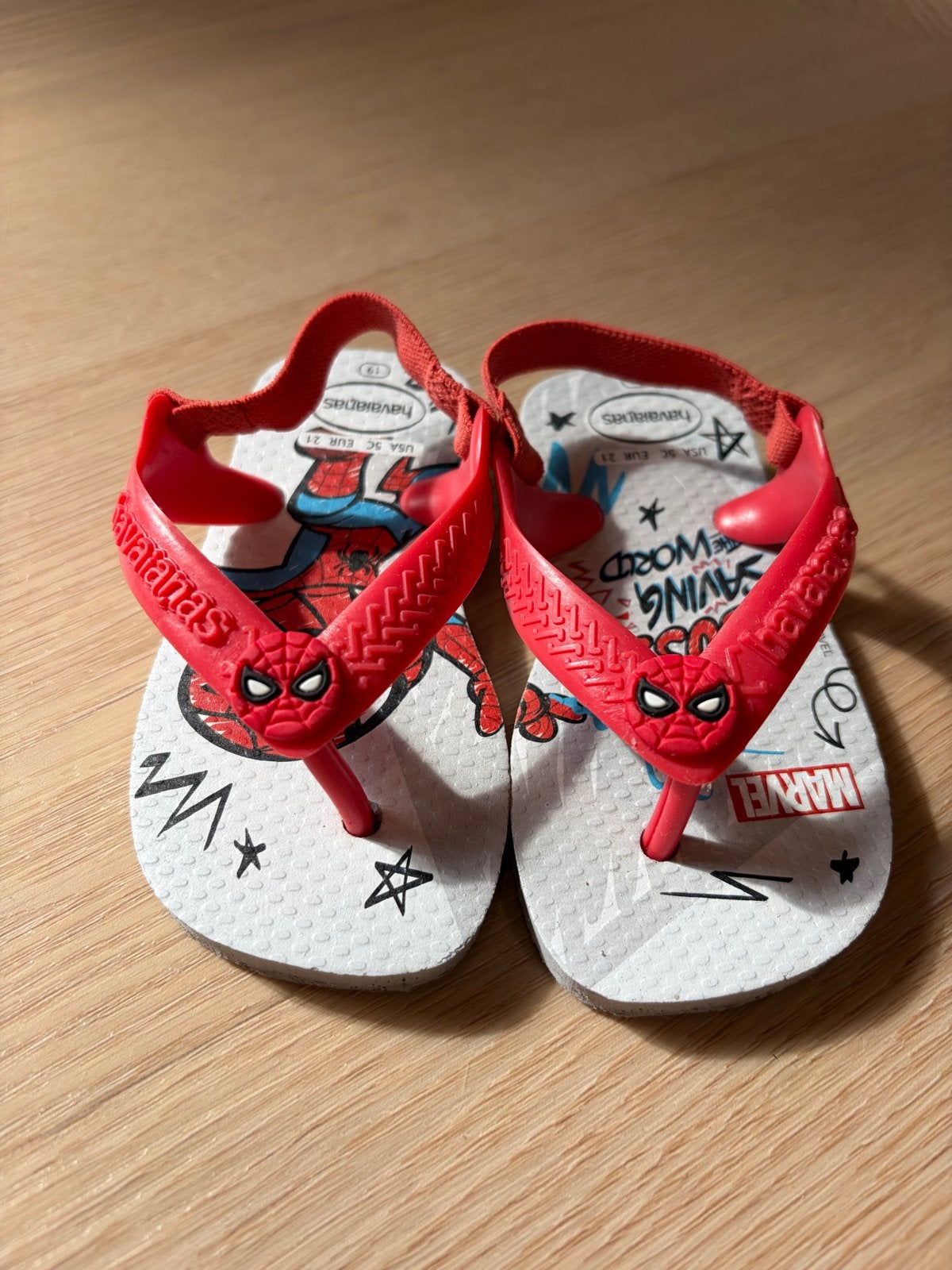 Spiderman Havaianas slippers maat 19 - zo goed als nieuw, Ophalen, Zo goed als nieuw, Jongen