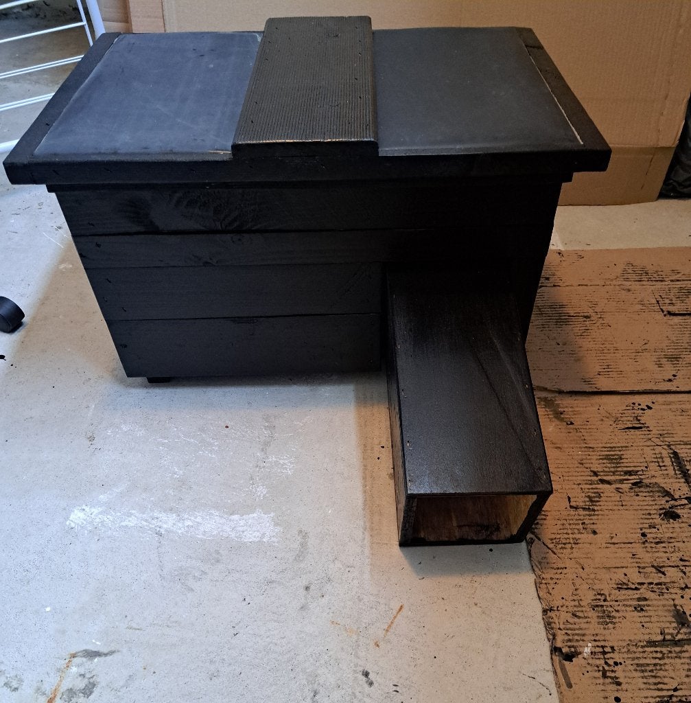 Egel voederhuis, Minder dan 75 cm, Zo goed als nieuw, Hok, Ophalen