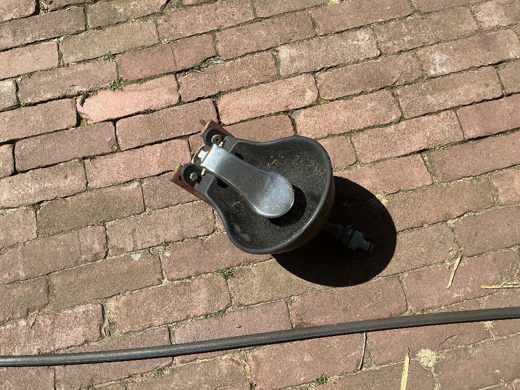 Drinkbak voor paarden of runderen, Ophalen, Gebruikt
