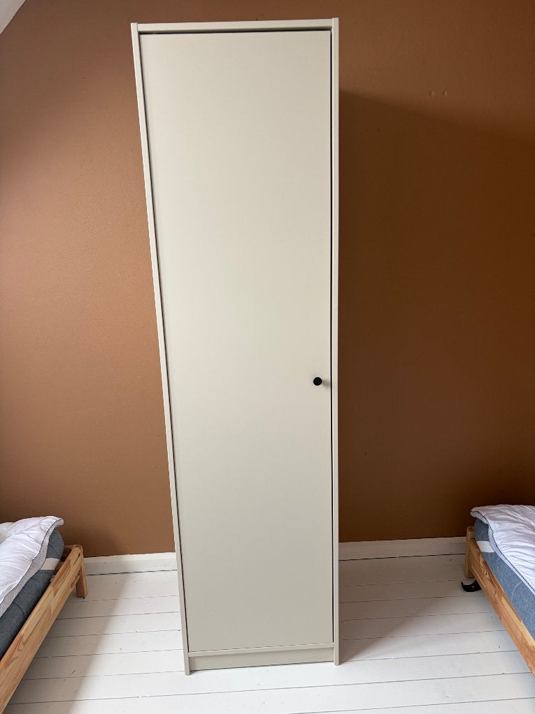 Kledingkast smal, Ophalen, Met plank(en), 50 tot 100 cm, Zo goed als nieuw