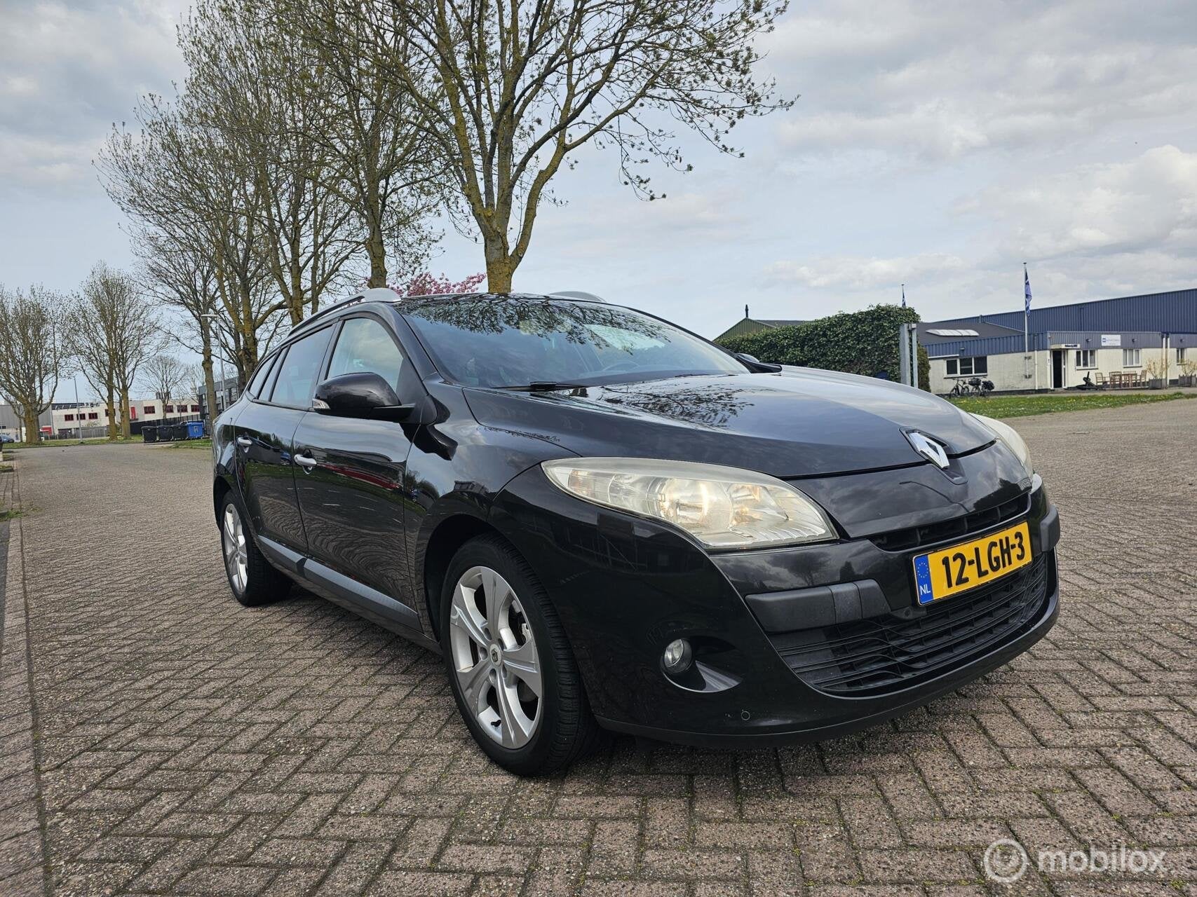 Renault Mégane Estate 1.4 TCe Dynamiqueon Business Line, Auto's, Gebruikt, 4 cilinders, Origineel Nederlands, Handgeschakeld
