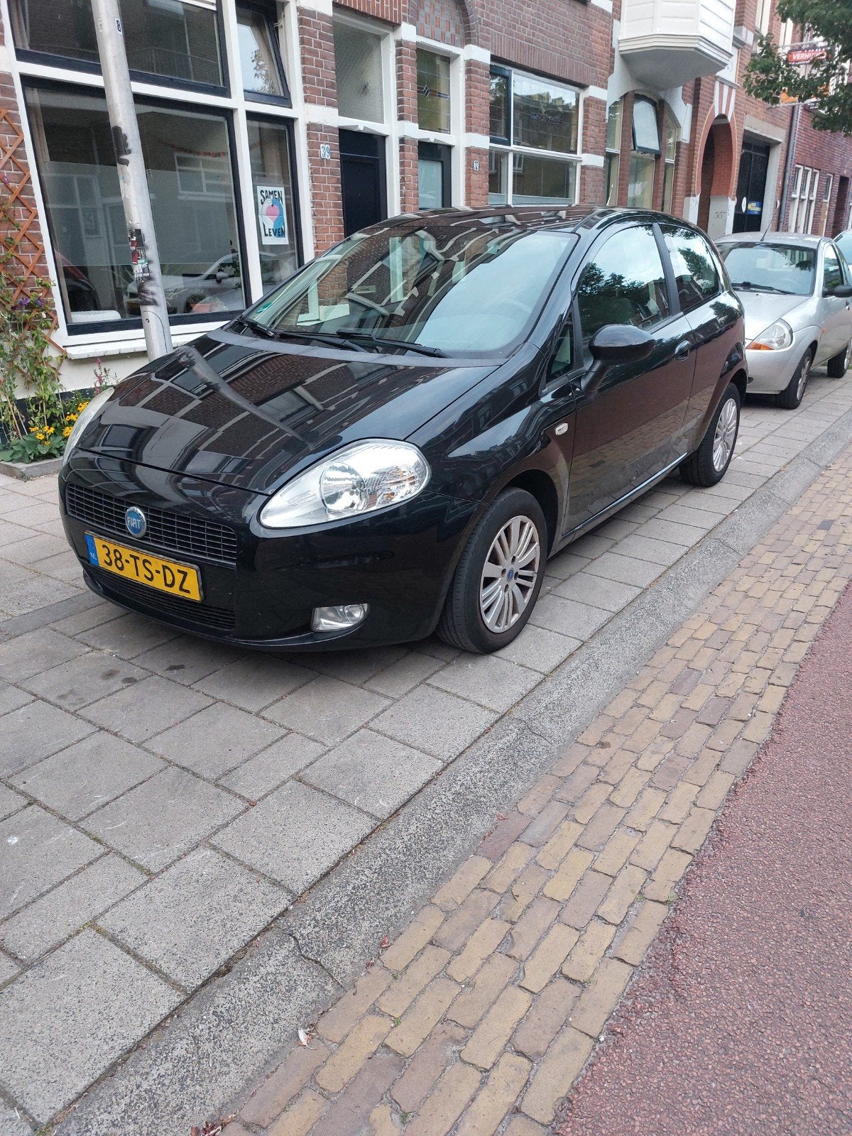 Fiat Punto 1.4 3DR 2007 Zwart, Auto's, Voorwielaandrijving, 40 €/maand, 4 cilinders, Zwart