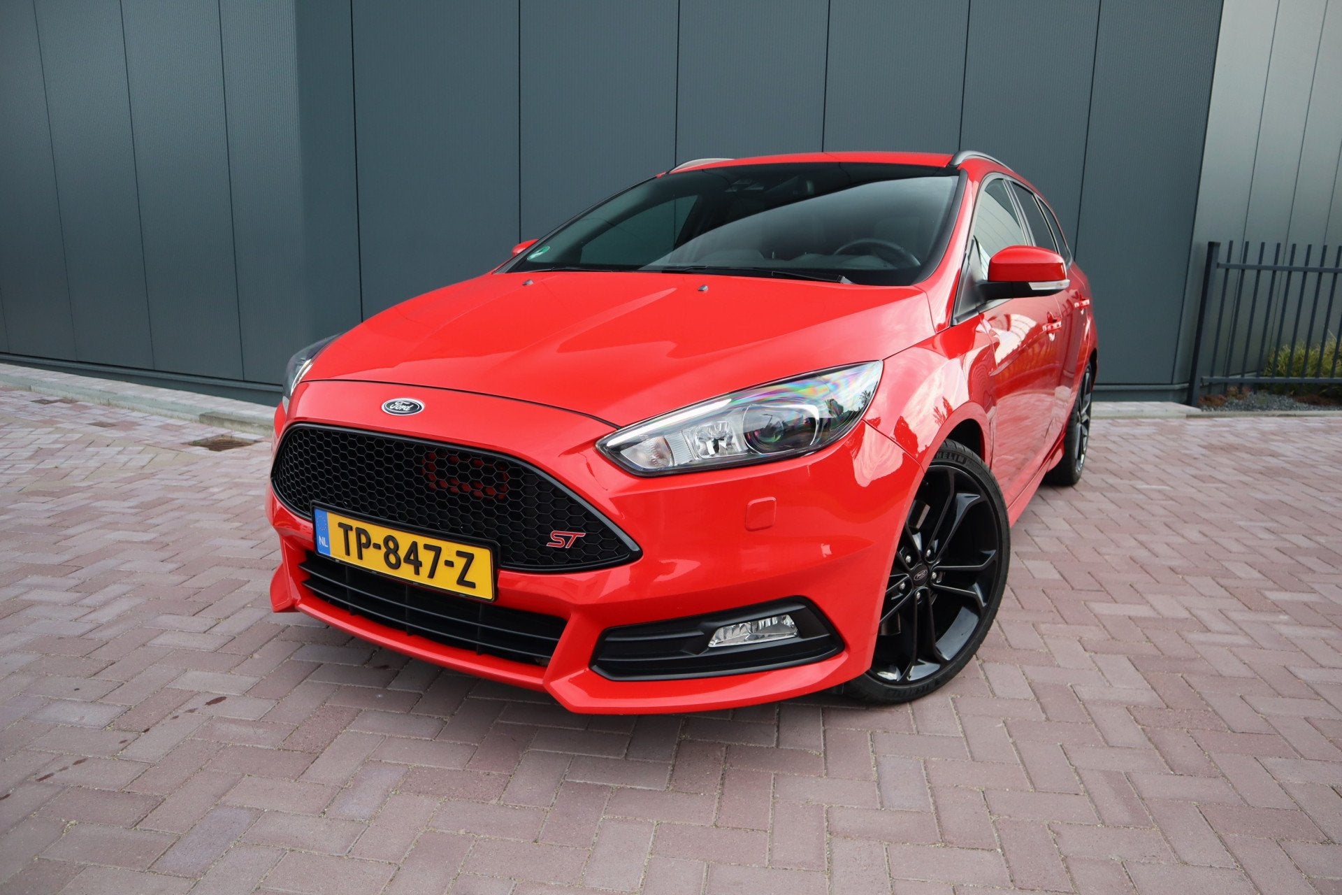 Ford FOCUS Wagon 2.0 ST Mountune Leder Navigatie Camera Sony, Auto's, 12 maanden, 15 km/l, Gebruikt, 4 cilinders