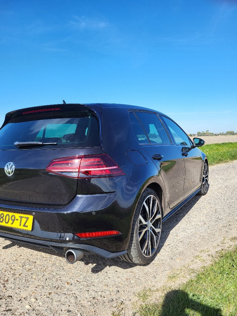 Volkswagen Golf GTI 2.0 TSI 230pk 5D DSG 2017 Zwart, Zwart, 4 cilinders, Alcantara, Zwart