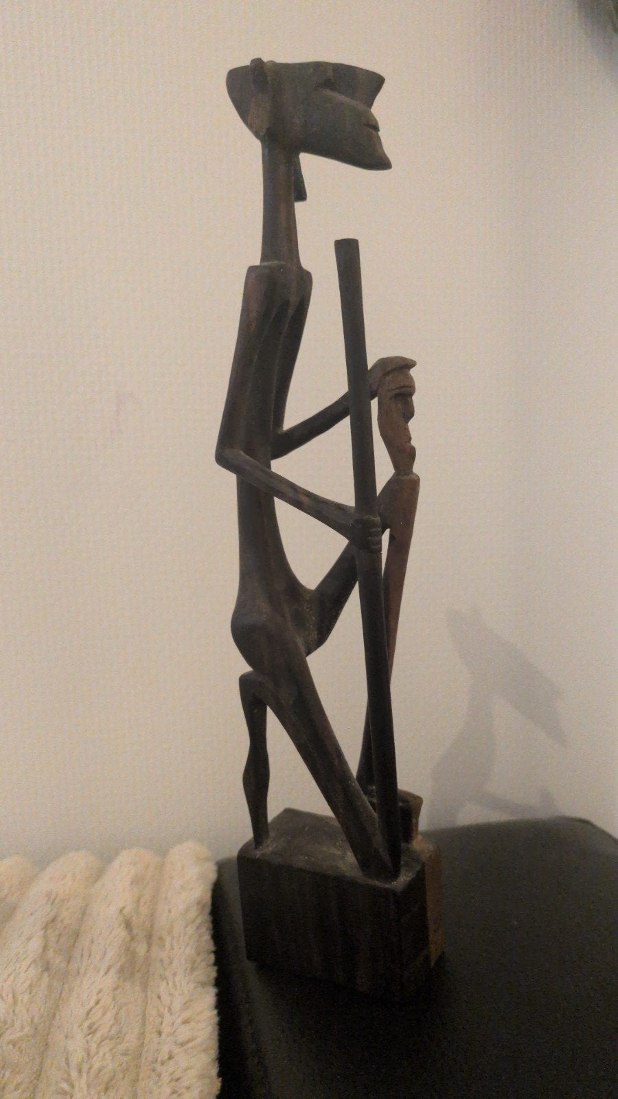 Houten Afrikaans Beeld - Man met kind (mist oorbel), Ophalen of Verzenden, Beeld, Hout, Bruin
