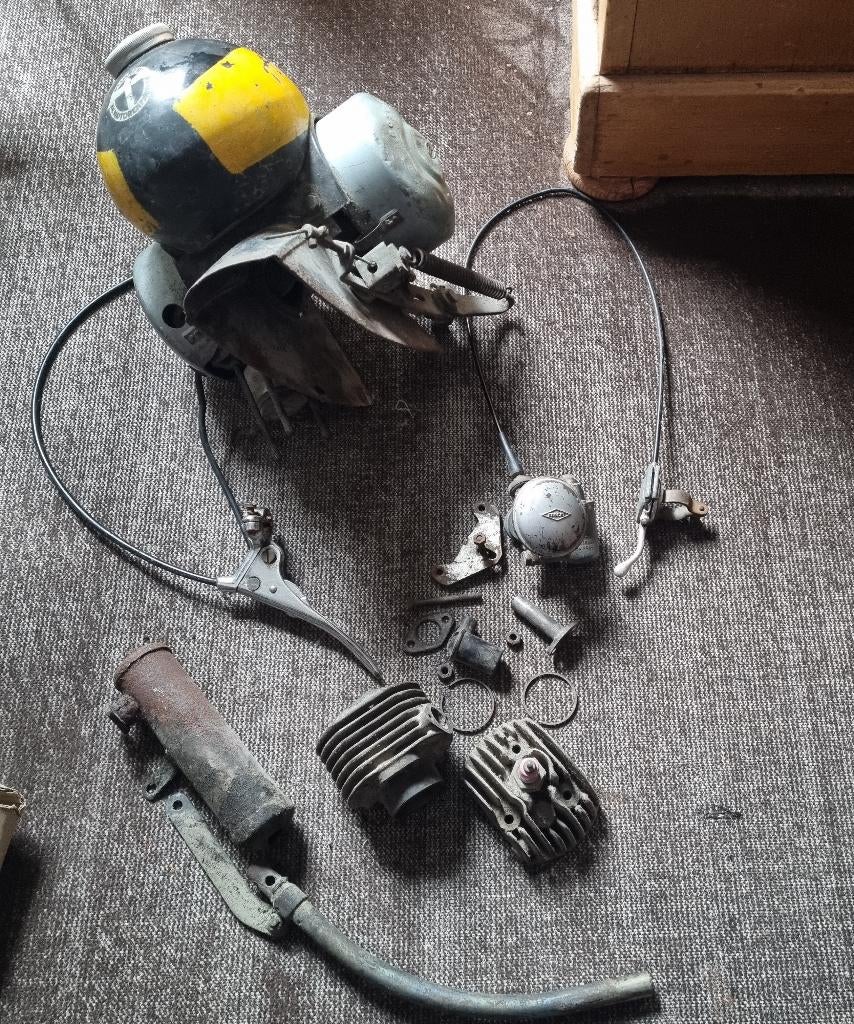 Berini m13 (eitje), Fietsen en Brommers, Brommeronderdelen | Oldtimers, Gebruikt, Overige merken, Blok, Ophalen of Verzenden