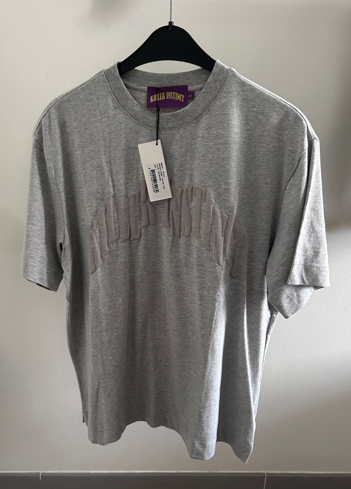 In gold we trust shirt L *NIEUW*, Ophalen of Verzenden, Zo goed als nieuw, Maat 52/54 (L), Grijs