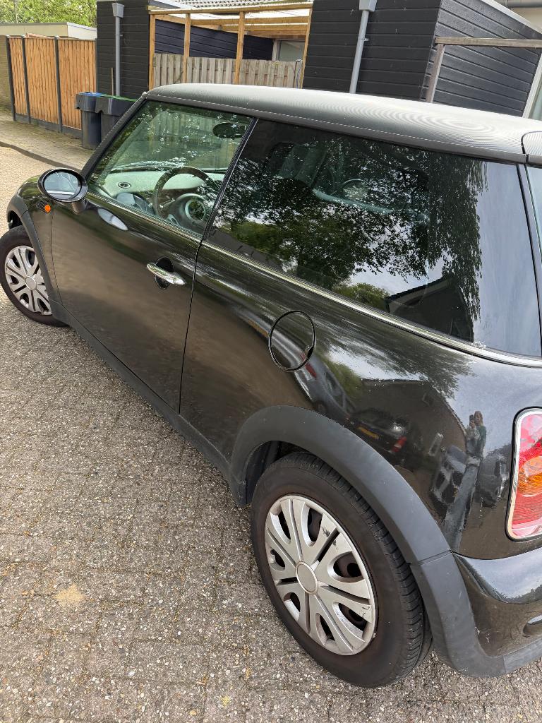 Mini 2004 Zwart, Auto's, Mini, Particulier, Cooper, Benzine, Hatchback, Geïmporteerd, Zwart, Stof, Ophalen