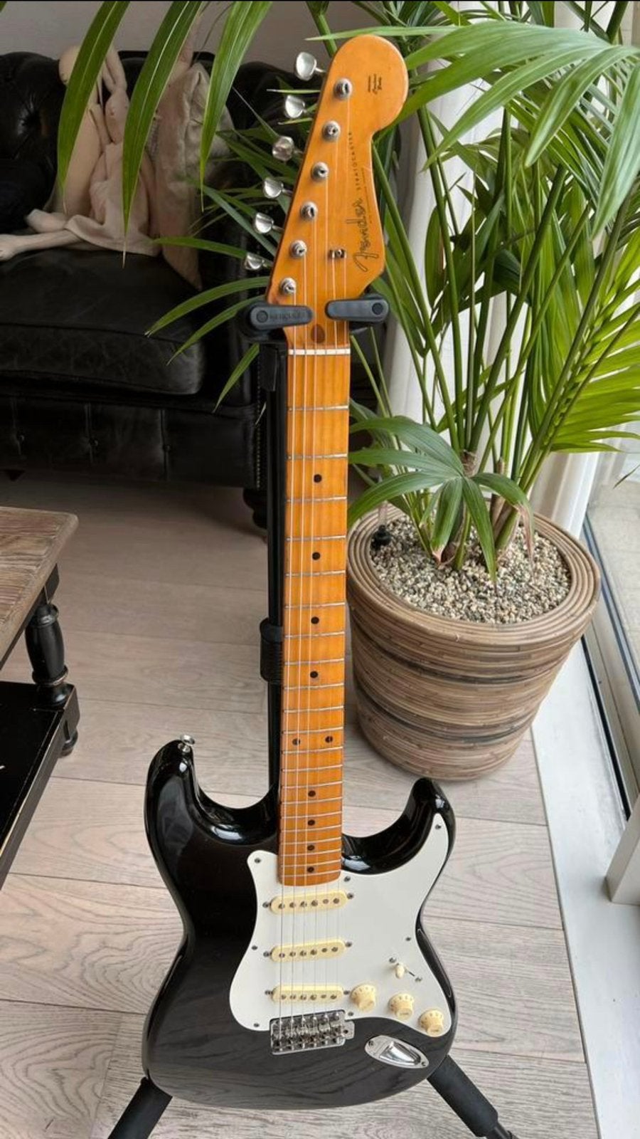 Fender stratocaster ‘57 reissue MIJ ‘86 met gitaarkoffer, Ophalen of Verzenden, Zo goed als nieuw, Solid body, Fender