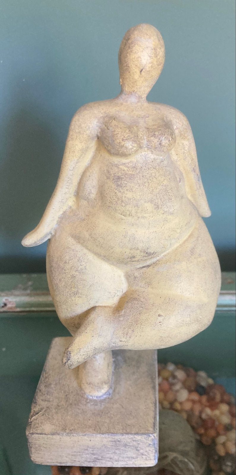 Abstracte Vrouwenfiguur dikke dame, Minder dan 20 cm, Ophalen of Verzenden, Handgemaakt, Steen of Keramiek