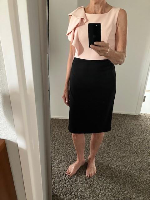 Mooie jurk DKNY, Kleding | Dames, DKNY, Nieuw, Ophalen of Verzenden, Knielengte