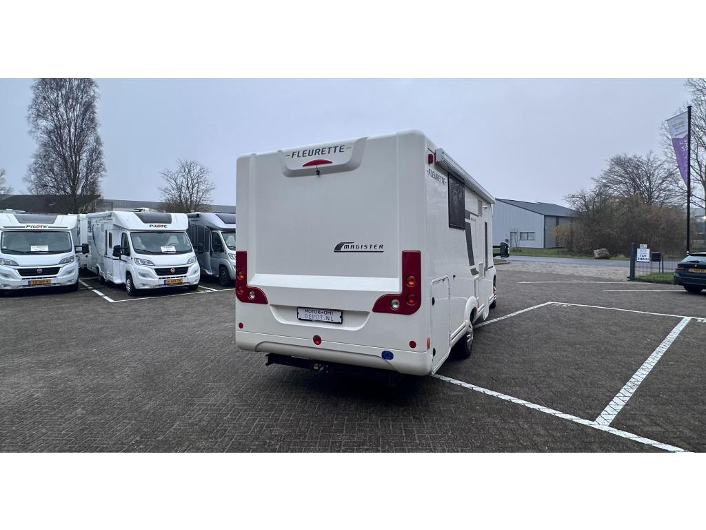 Fleurette Magister 73 LMS Dak Airco slechts 33.500 km !, Caravans en Kamperen, Campers, Overige merken, 7 tot 8 meter, Bedrijf