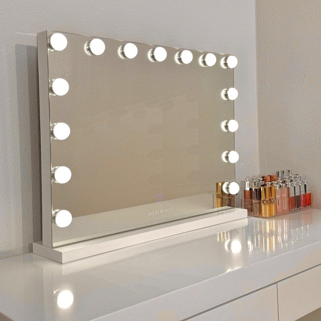 Dimbare LED spiegel met touch en USB, 58x43cm, Ophalen, Nieuw, Minder dan 100 cm, Rechthoekig