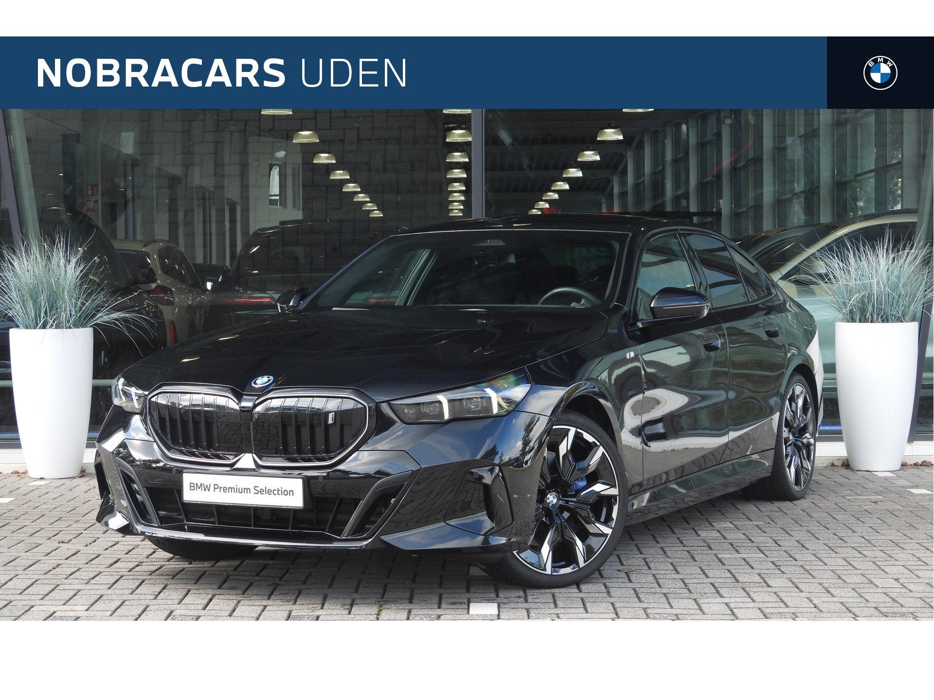 BMW i5 eDrive40 M Sport / Comfort Access / Stoelventilatie /, Auto's, Achterwielaandrijving, Gebruikt, Zwart, Met garantie (alle)