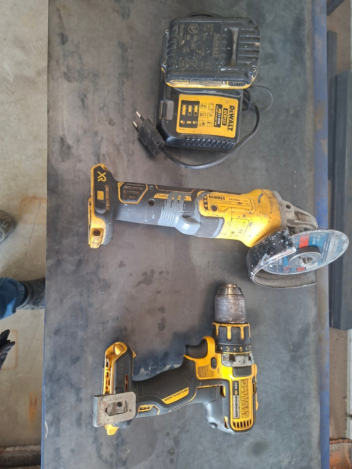 DeWalt Accu Gereedschap Set: Boormachine, Haakse Slijper, Ophalen, Gebruikt