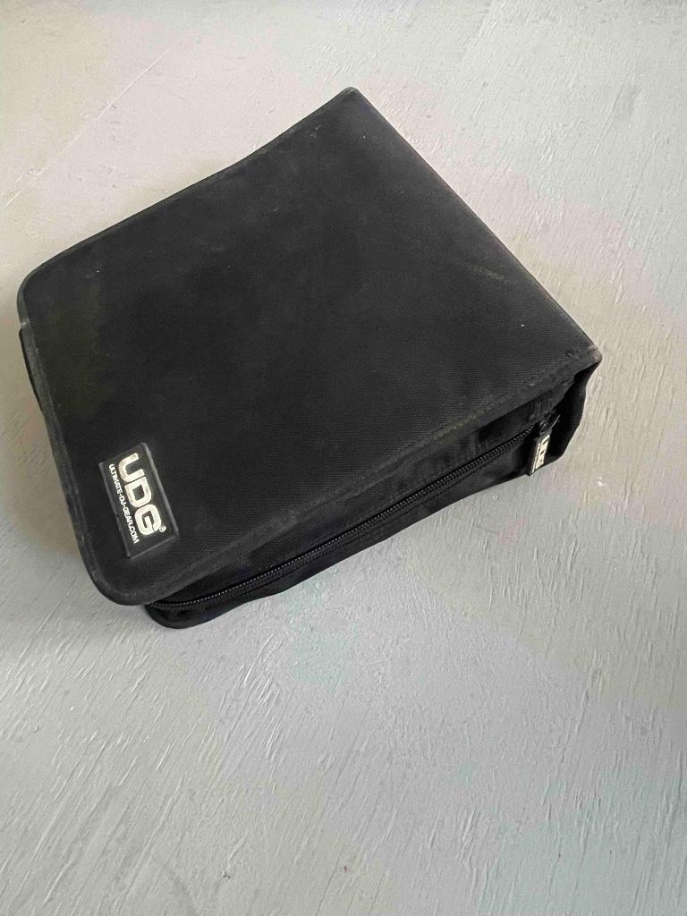 UDG CD map DJ CD wallet CD hoes UDG Ultimate DJ Gear, Ophalen of Verzenden, Gebruikt, Overige instrumenten