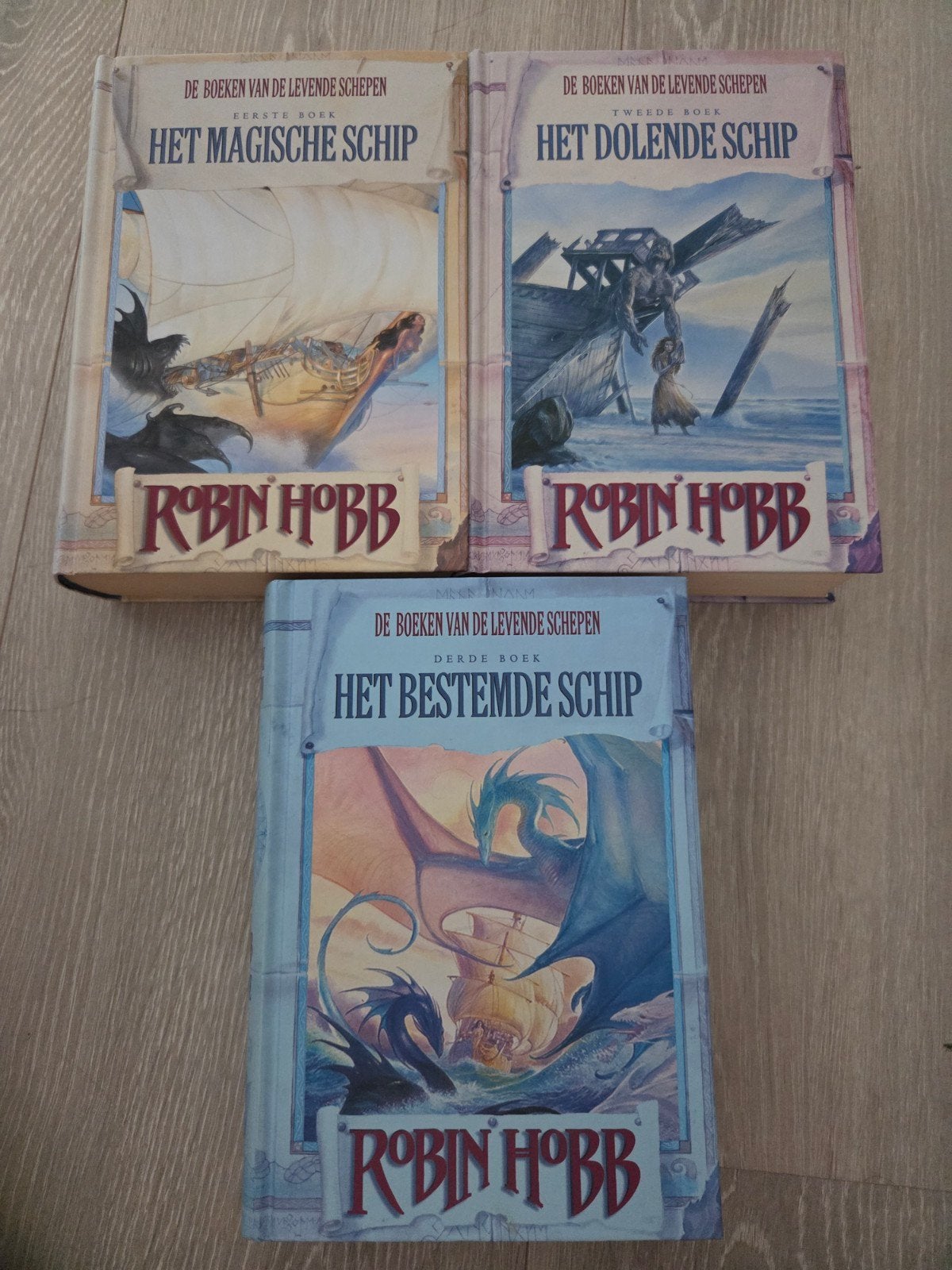 Robin Hobb - Levende schepen - Complete serie 1 tm 3, Boeken, Ophalen of Verzenden, Gelezen