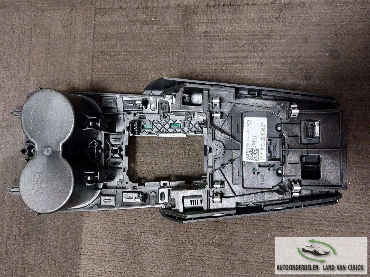 Audi A3 automaat 1.2B Middenconsole + diverse knoppen en bek, Gebruikt, -, -, Ophalen of Verzenden