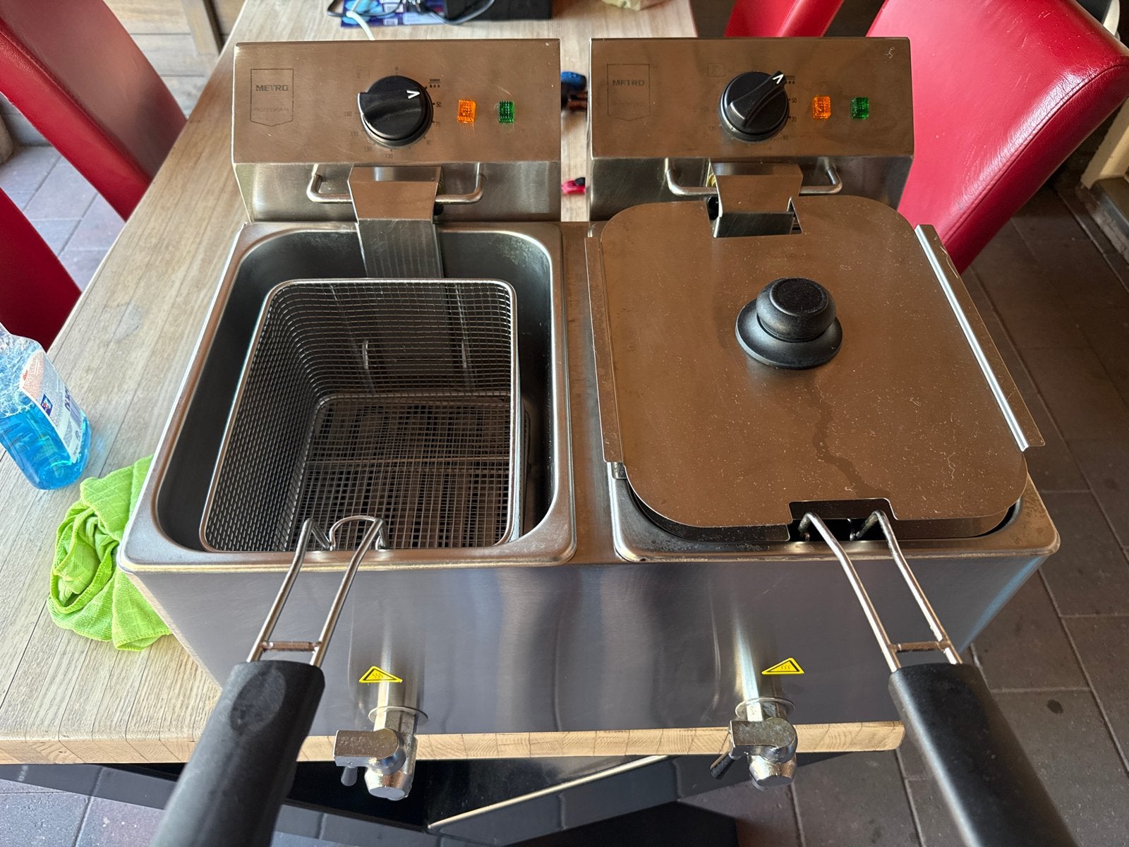 Professionele dubbele friteuse - Metro, Witgoed en Apparatuur, 4 liter of meer, Ophalen of Verzenden, Zo goed als nieuw, Duo-friteuse