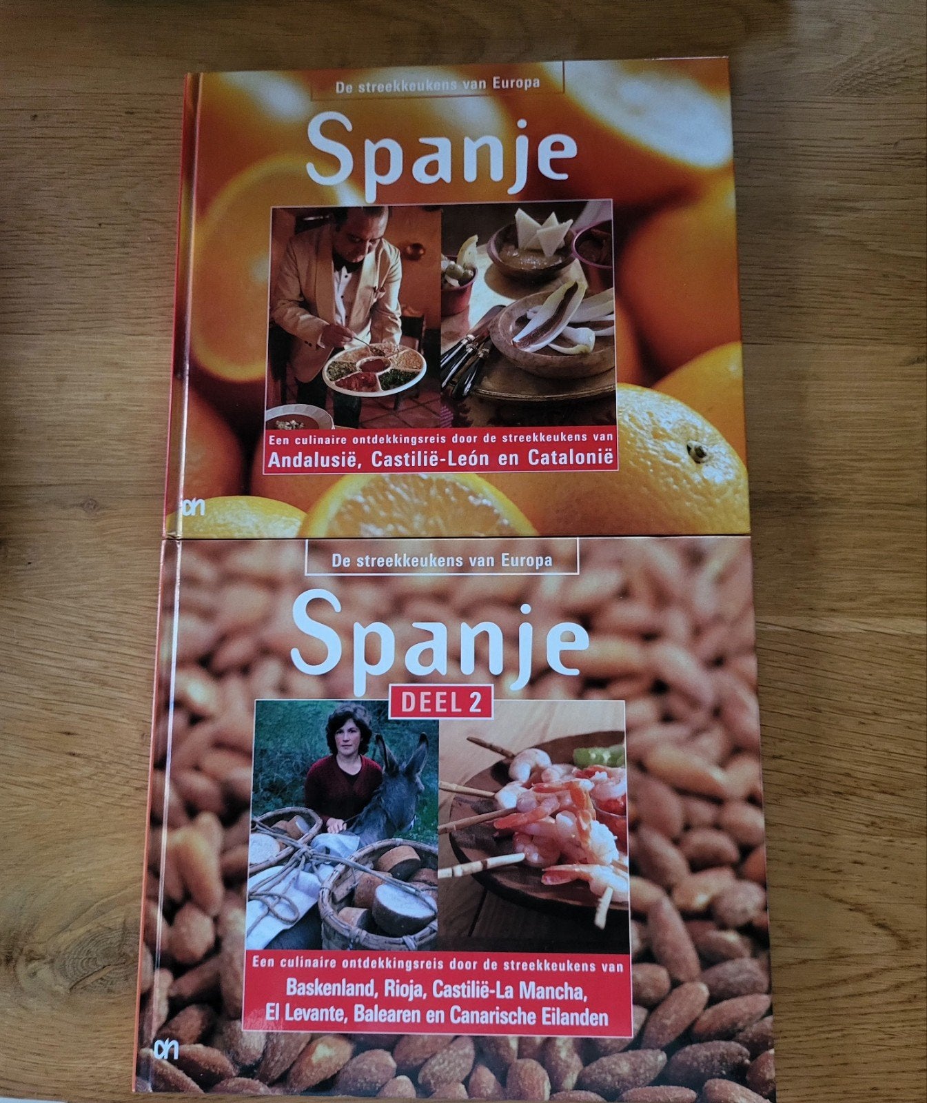 2 Spaanse kookboeken over cultuur en recepten, Ophalen of Verzenden