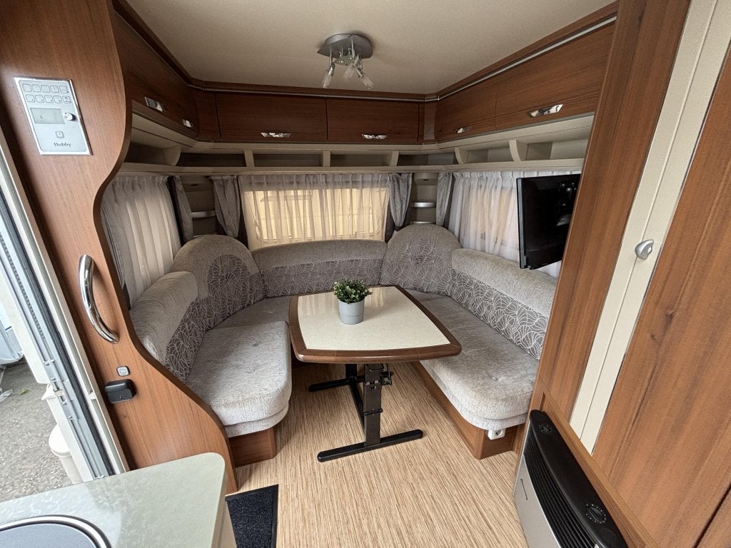 Hobby Premium 495UL Voortent Mover Enkele bedden TV Fietsrek, Caravans en Kamperen, Schokbreker, Rondzit, Hobby, Bedrijf