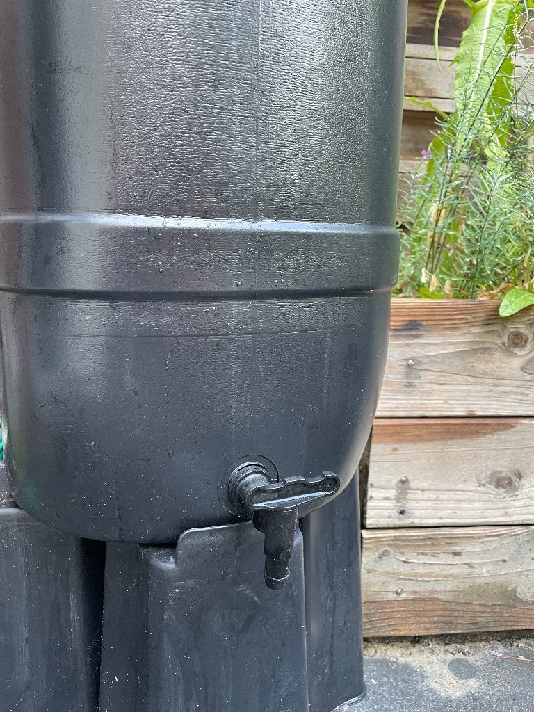 100 liter regenton met voet en aansluitset, Ophalen, Kunststof, Met kraantje, Nieuw