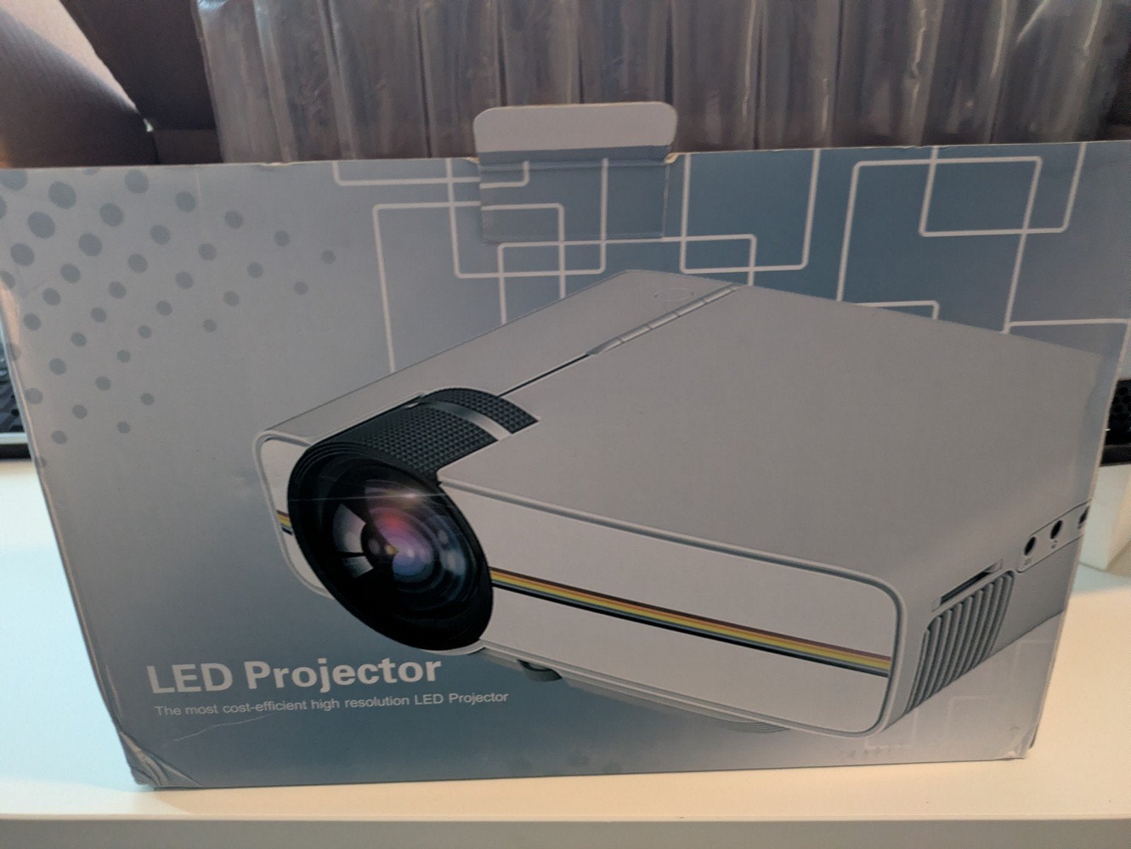 Thundeal LED Projector - Full HD ondersteuning, LED, Thundeal, Ophalen of Verzenden, Zo goed als nieuw