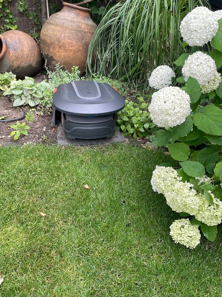 Gardena Robotmaaier smart Sileno city 600, Ophalen of Verzenden, Zo goed als nieuw, Minder dan 20 cm, Gardena