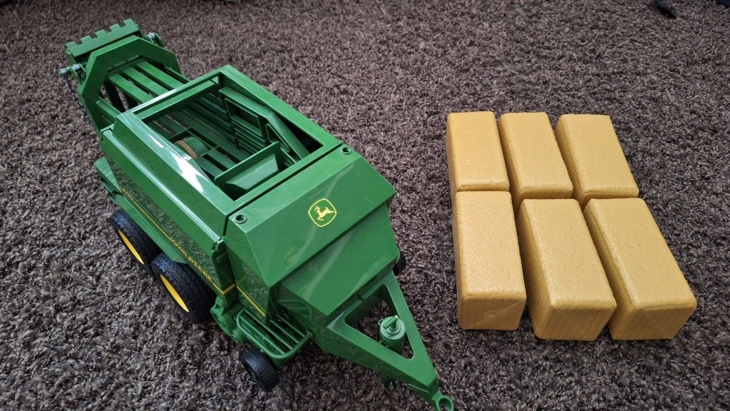Bruder John Deere 690 balenpers, Ophalen, Zo goed als nieuw