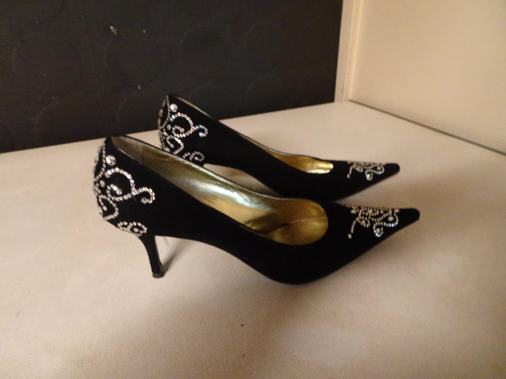 GIANMARCO LORENZI zwarte pumps met kristalletjes afgezet, Pumps, Zwart, Nieuw, Ophalen of Verzenden