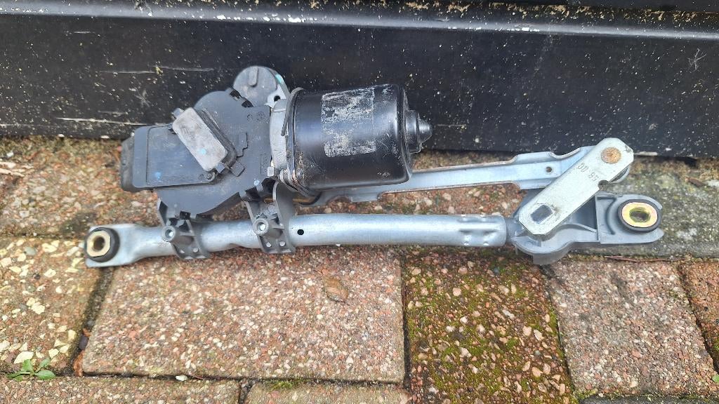 Ruitenwissermotor voorruit Opel Combo of Corsa C, Gebruikt, Voor, Opel, Ophalen of Verzenden