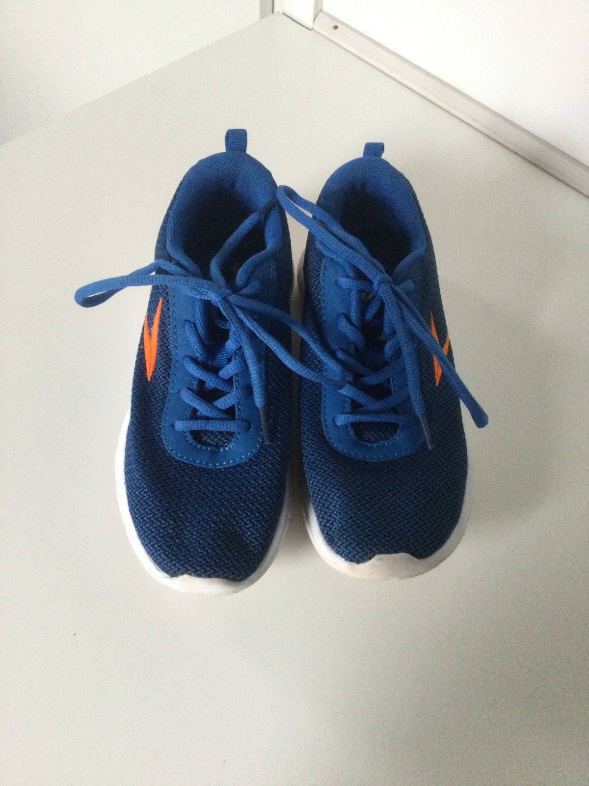 Sportschoenen maat 35, Sportschoenen, Ophalen of Verzenden, Zo goed als nieuw, Jongen