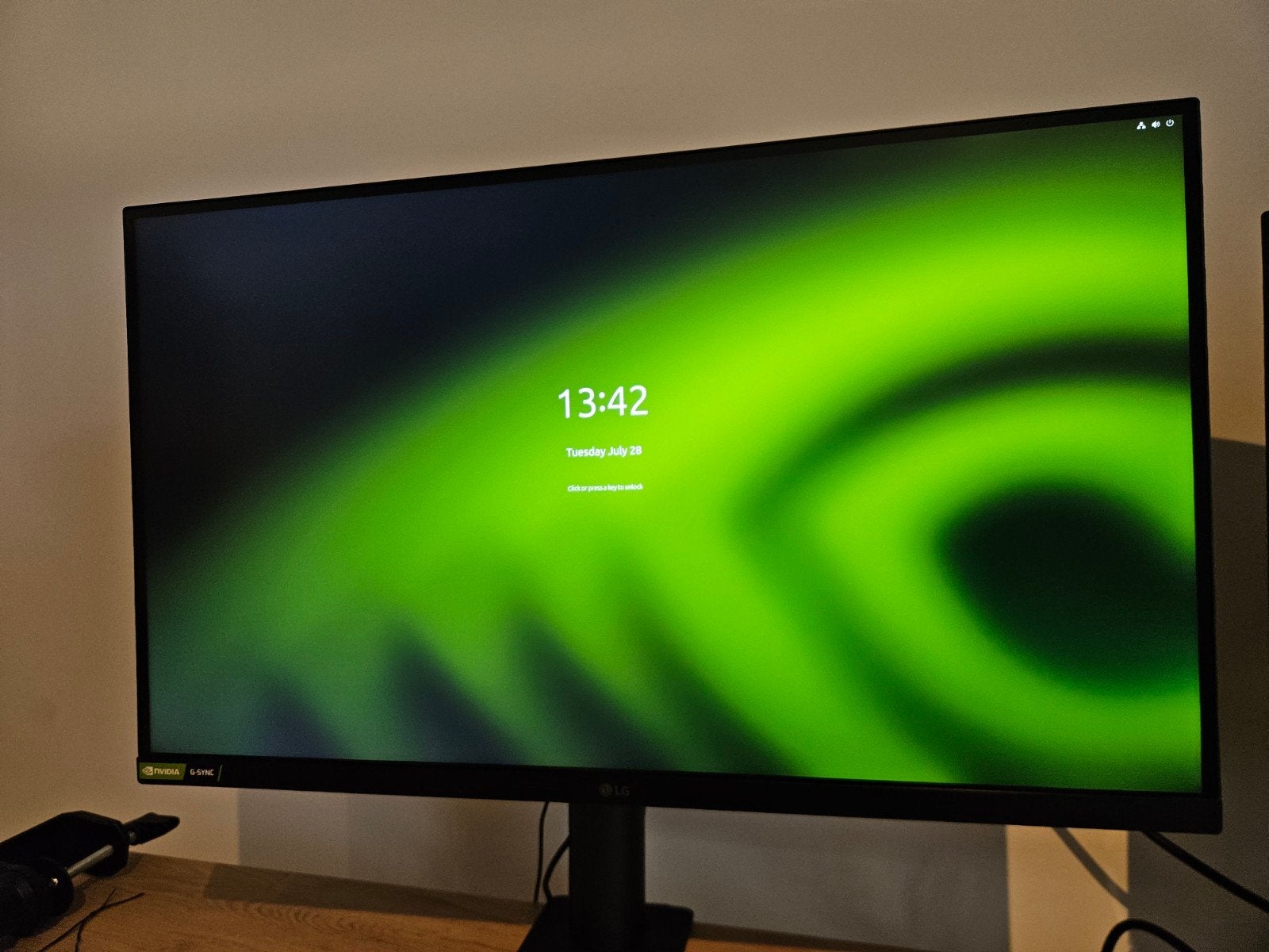 LG UltraGear 27GN880-B 27" QHD 144Hz Nano IPS + Ergo arm, Computers en Software, Monitoren, Zo goed als nieuw, 101 t/m 150 Hz
