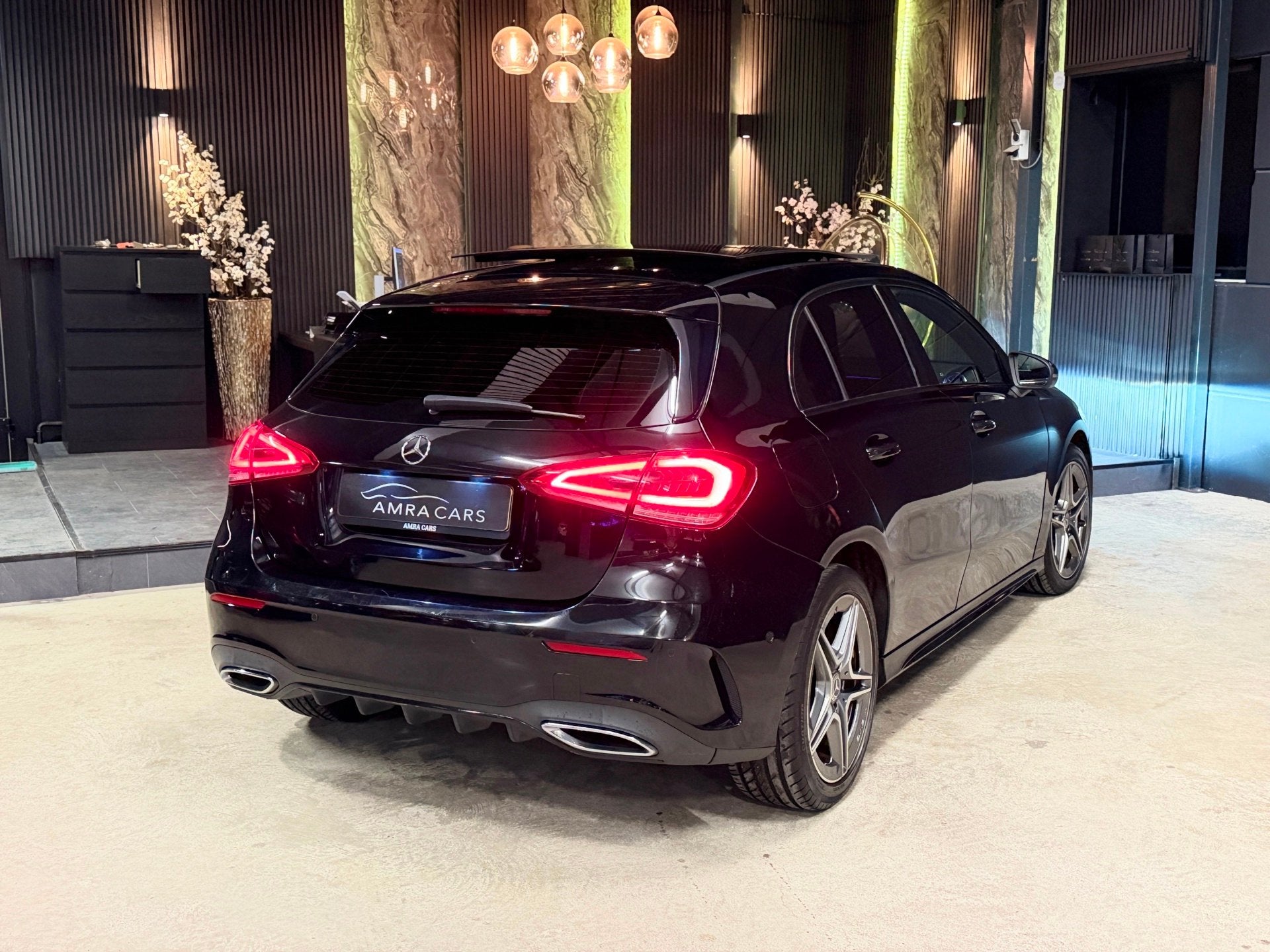 Mercedes-Benz A-klasse 250 e AMG Luxury Limited|PANO|SFEER|B, Auto's, Parkeerassistent, Gebruikt, Euro 6, 4 cilinders