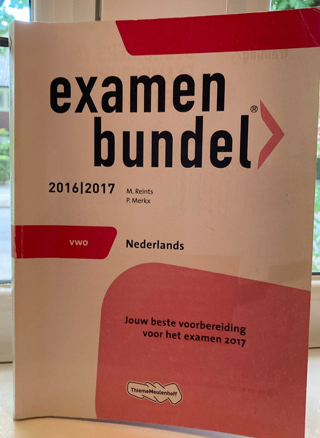 Examenbundel VWO Nederlands 2016/2017, Ophalen of Verzenden, Zo goed als nieuw, VWO, Nederlands