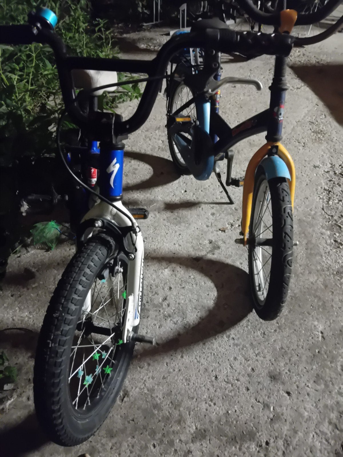 Kinderfiets met zijwieltjes, Specialized, Zijwieltjes, Gebruikt, Ophalen of Verzenden
